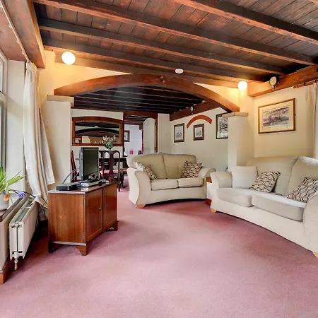 And North Star Apartment